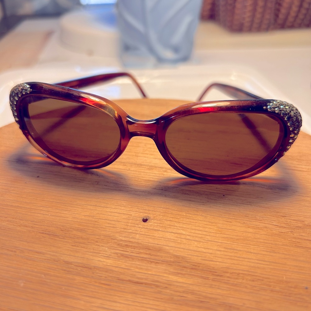 Very Vintage 50s-60s petite rhinestone sunglasses. Paris. Optyl